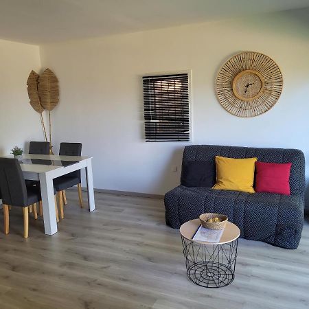 Appartement tout équipé en rez-de-jardin entre Gard et Ardèche Saint-Julien-de-Peyrolas Exterior foto