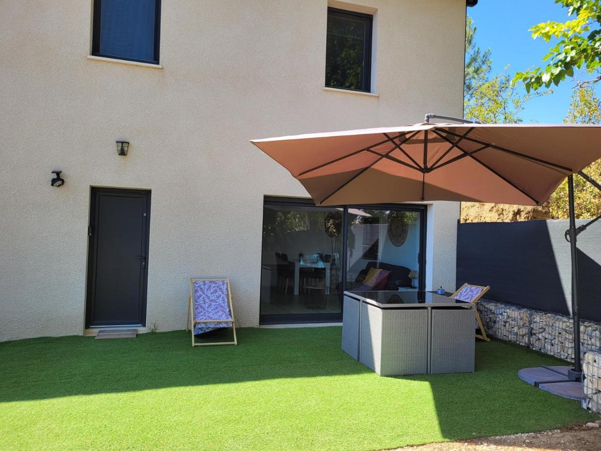 Appartement tout équipé en rez-de-jardin entre Gard et Ardèche Saint-Julien-de-Peyrolas Exterior foto